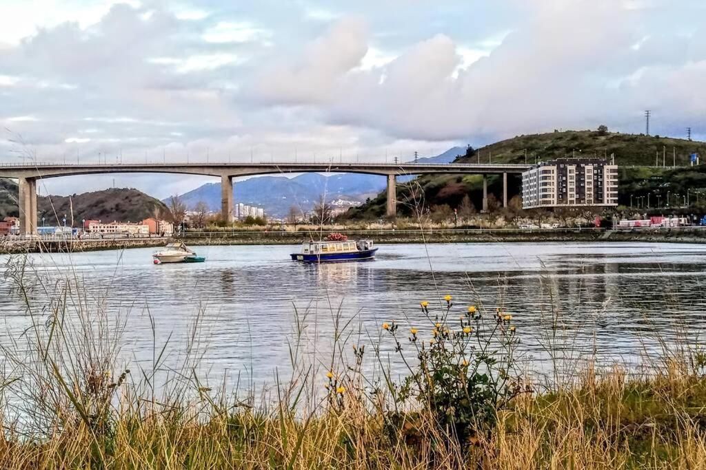 Riverside Barakaldo Bagian luar foto